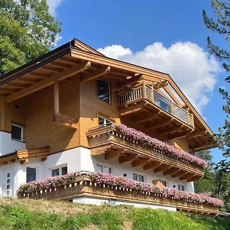 Schoeneben 3 Wald im Pinzgau